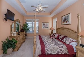 5 bedrooms, iron/ironing board, WiFi, bed sheets - Magical Villa with pool and spa in quiet community (Davenport)
