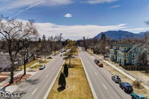 Estacionamiento en la propiedad 