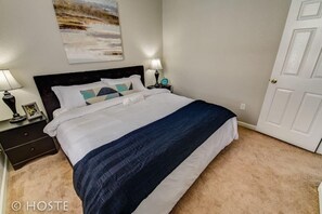 1 habitación, tabla de planchar con plancha, wifi y ropa de cama 