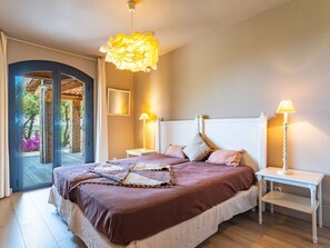 3 bedrooms, iron/ironing board, travel cot, free WiFi - Stunning private villa for 6 guests with WIFI, private pool, A/C, TV and terrace (Bormes-les-mimosas)