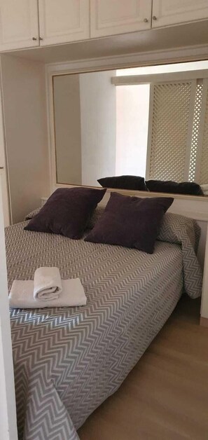 1 soverom, safe på rommet, strykejern/-brett og wi-fi