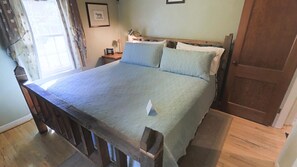 2 makuuhuonetta, silitysrauta/-lauta, vauvan matkasänky, Wi-Fi