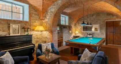 Ihana Huvila Yksityisellä Uima-altaalla, Wifi, TV, Parveke, Pesukone, Lemmikkieläimet Sallittu, Pysäköinti