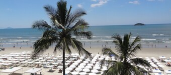 Excellent 135 m2 apartment 70 m from the sea, with electric barbecue and Wi-Fi 