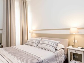 2 Schlafzimmer, Reisekinderbett, kostenloses WLAN