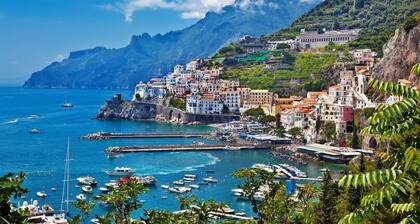between Amalfi, Pompei, Paestum, Positano