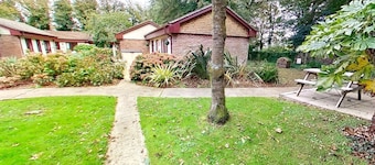 A great location for families, with on site facilities which include a pool, playground and shop.