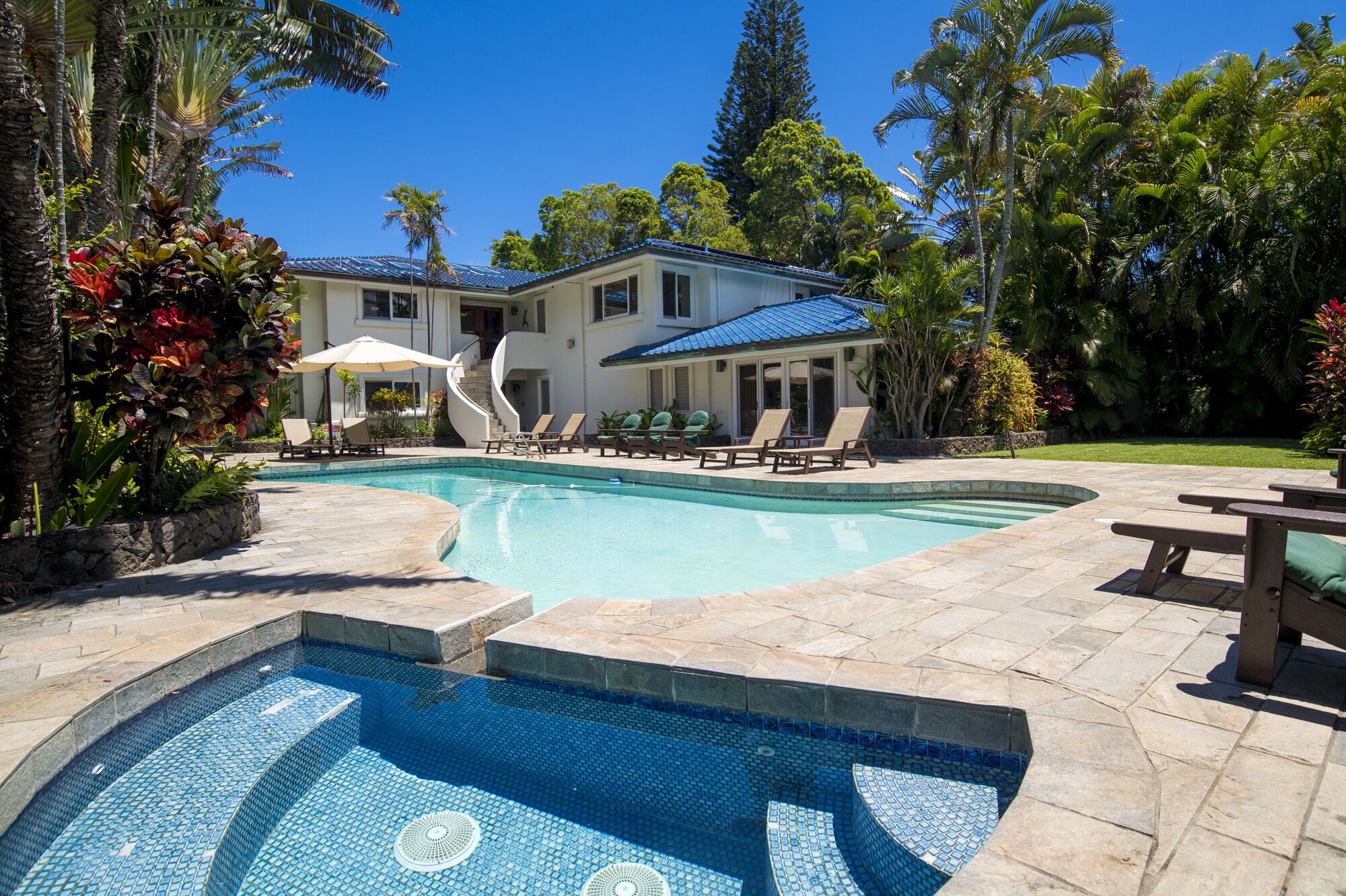 Luxury Ocean View Vacation Home in Napili, Maui