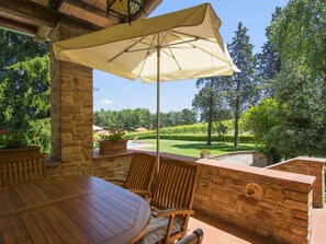 屋外ダイニングエリア