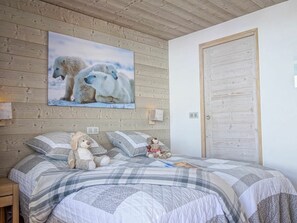 2 bedrooms, iron/ironing board, travel cot, free WiFi - Lovely apartment for 8 people with WIFI, TV and balcony (Les Boisses)