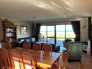 Smart TV, fireplace, DVD player, books