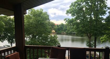 Stan's Lake Hamilton II, MainChannel, Kayaks, Fire Pit, Swim/Boat Dock, Pontoon