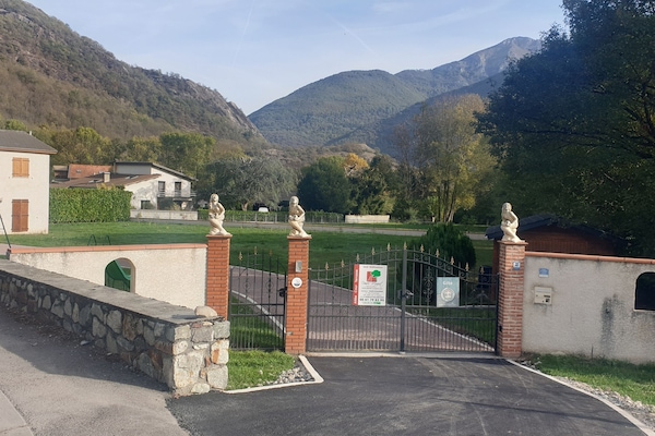 Enceinte de lâhĂ©bergement