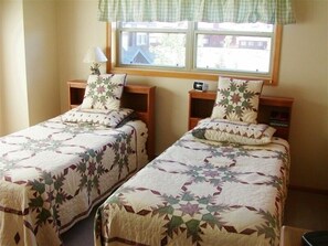 2 chambres, fer et planche à repasser, Wi-Fi, literie fournie