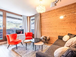 TV - Beautiful apartment for 8 people with WIFI, TV and balcony (Les Boisses)