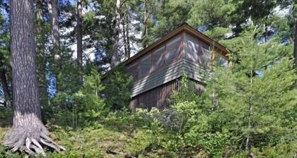 Adorable Historic Adirondack Lakefront Cottage on Long Lake