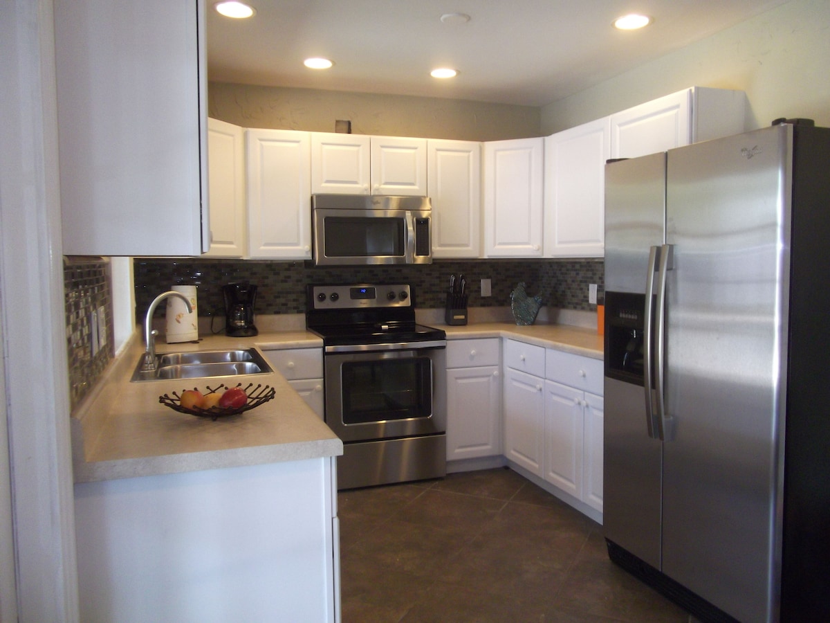 Photo 8 of Bike to beach! Heated pool, pet-friendly. Summer 2025 sale!