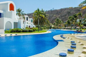 Pool - Ocean/Beachfront Residence w/ Pool & Resort Access (Huatulco)