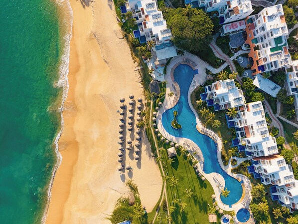 Pool - Ocean/Beachfront Residence w/ Pool (Huatulco)