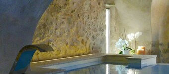 Bonito apartamento para 4 personas con WIFI, piscina privada, TV, patio y mascotas permitida