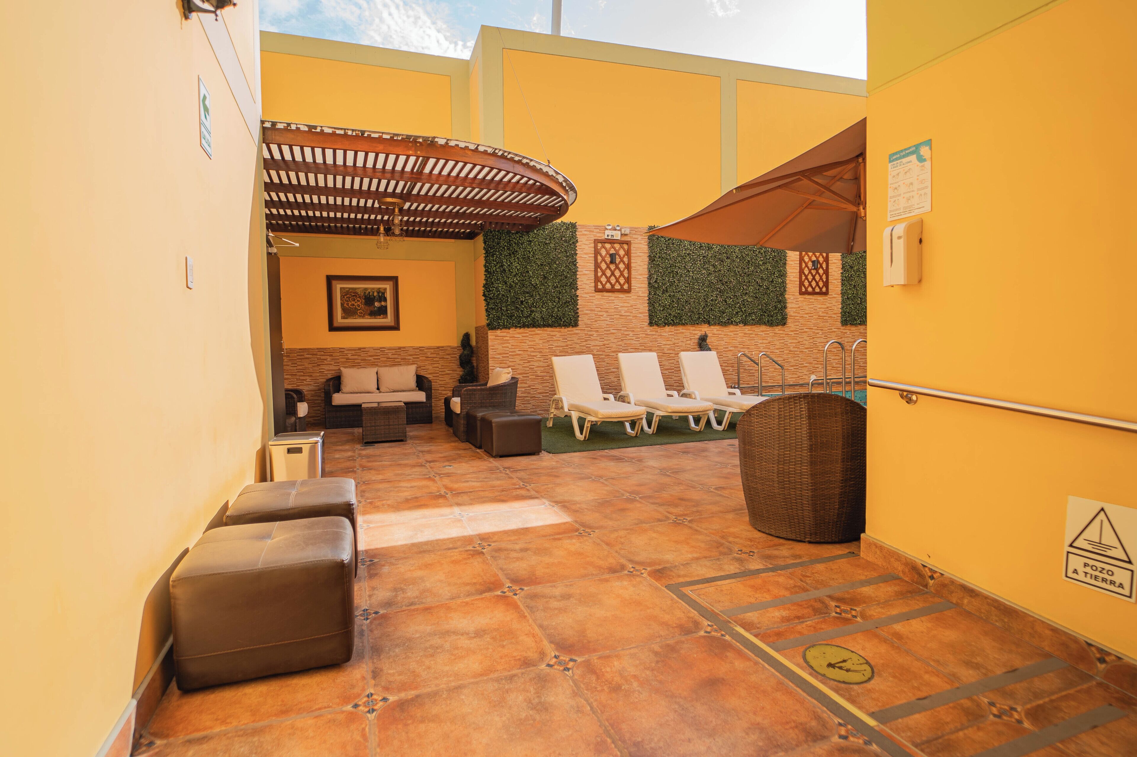 Photo - Recreo Hotel