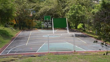 Sport court