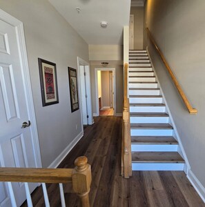 Interior - 2 North 4bed/3.5 bath 3 Car Garage  New Flooring Stairways&Hallways 2026 (North Ocean City)