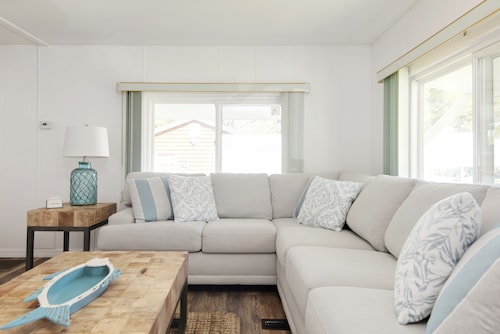 Chassahowitzka/Homossassa River Front With Two Kayaks 