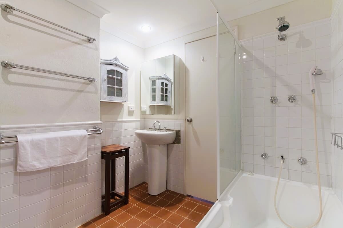 Charming Townhouse in the Heart of Fremantle — image 9