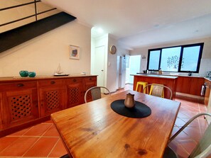 Dining - Charming Townhouse in the Heart of Fremantle (Fremantle)