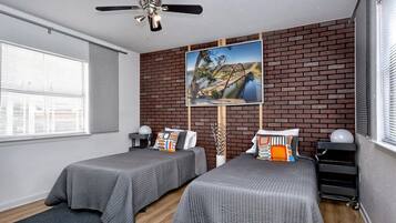 2 bedrooms, WiFi, bed sheets