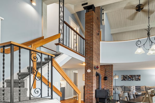 Interior - Morningside. Waterfront, newly renovated, dock and float, Pet friendly! (Harpswell)