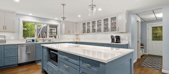 Morningside. Waterfront, newly renovated, dock and float, Pet friendly!