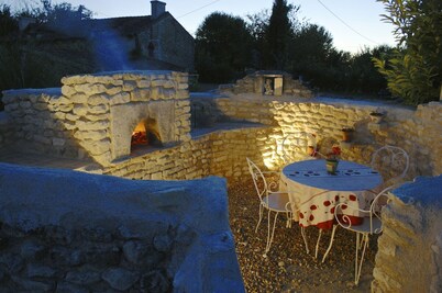 15th Century Unique Romantic Cottage, Near Historic Town Of Richelieu, France