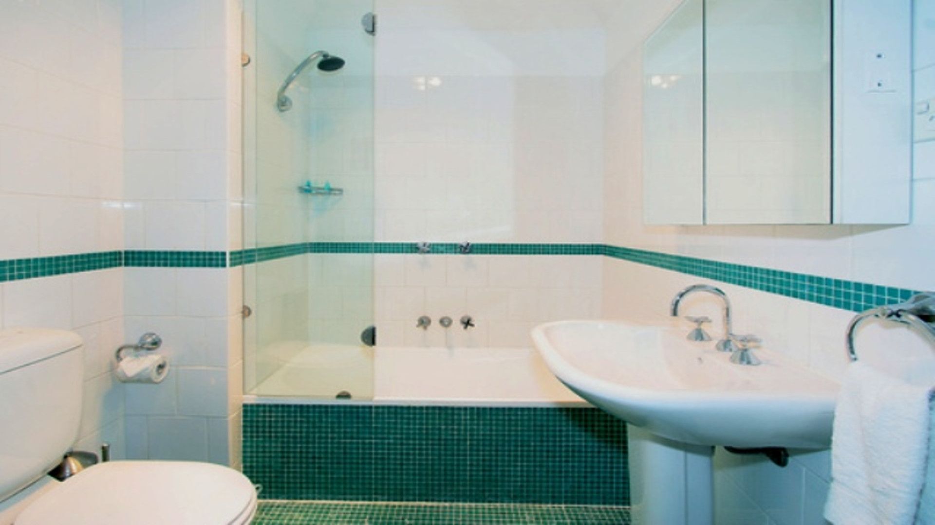 Ultimate 2-Bed Apartment in Surry Hills - Ultimate Convenience — image 5