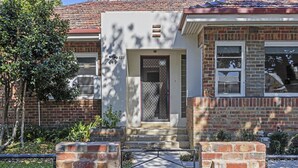 Exterior detail - Bendigo Signature Accommodation on Hargreaves (Bendigo)
