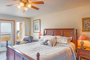 4 bedrooms, iron/ironing board, bed sheets