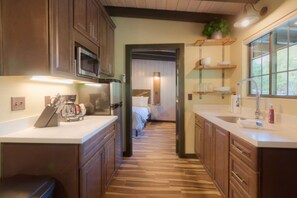 Coffee/tea maker - Rustic/Modern Suite 5 in Oak Creek Canyon - Close to Slide Rock State Park (Sedona)