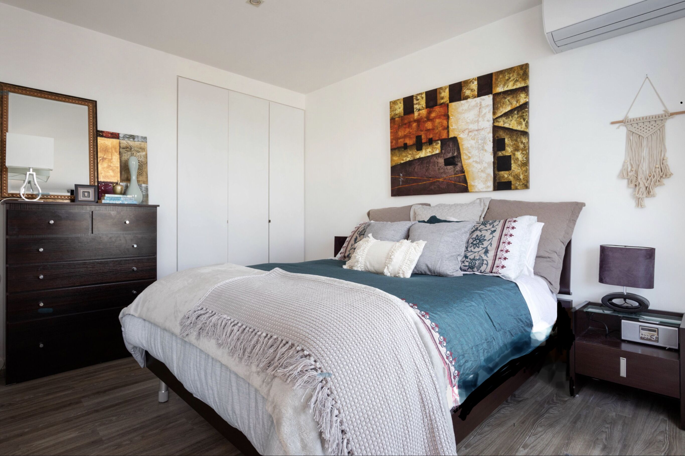 Pasadena Top Floor 1BR w balcony + free WiFi + parking — image 15