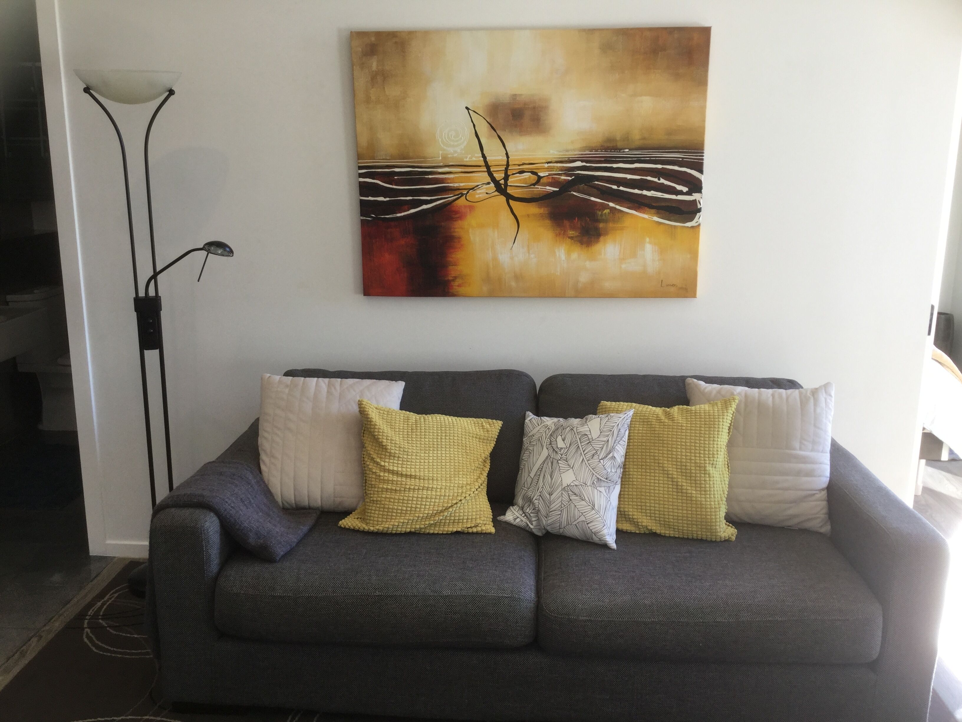 Pasadena Top Floor 1BR w balcony + free WiFi + parking — image 20