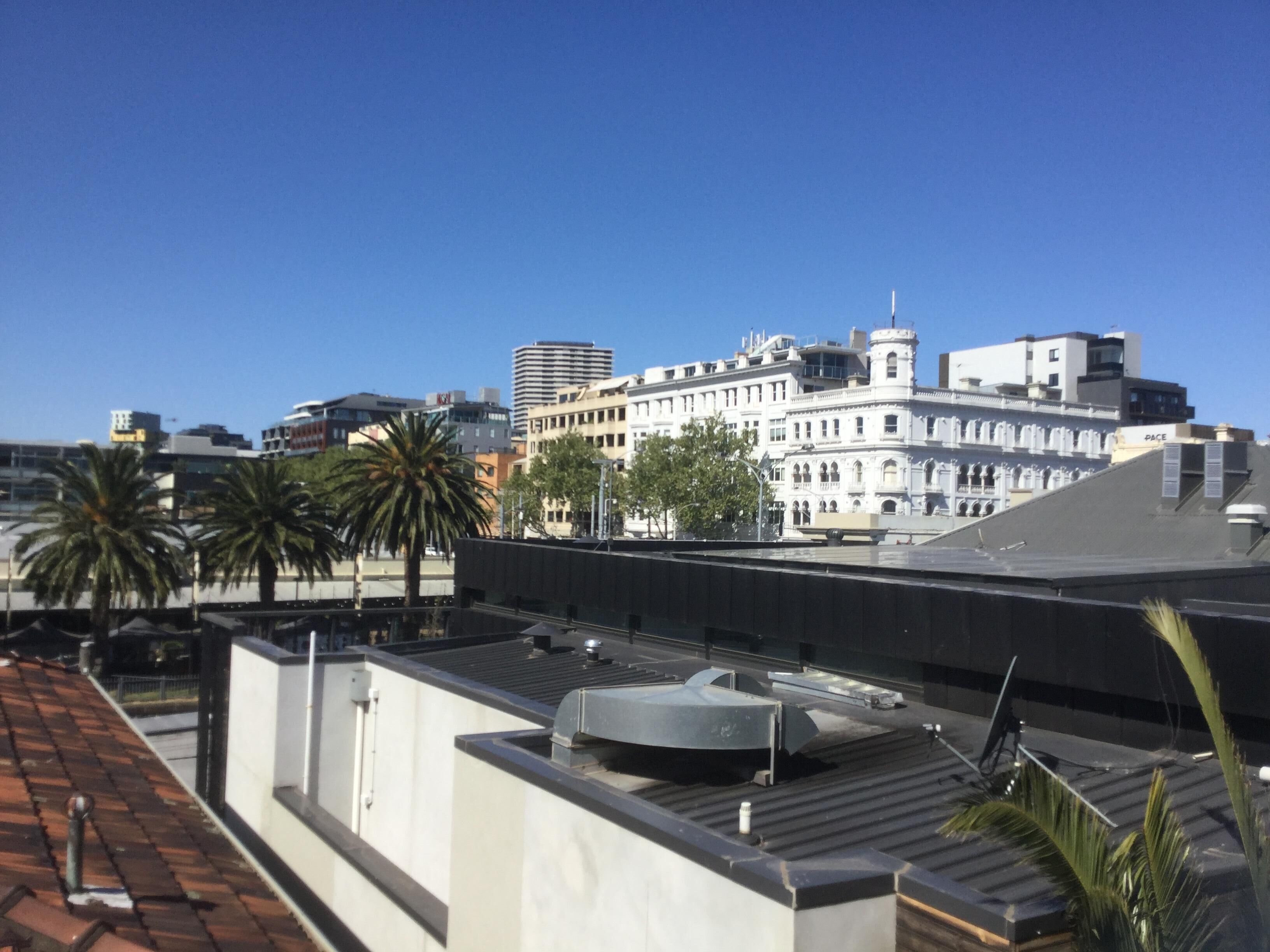 Pasadena Top Floor 1BR w balcony + free WiFi + parking — image 7