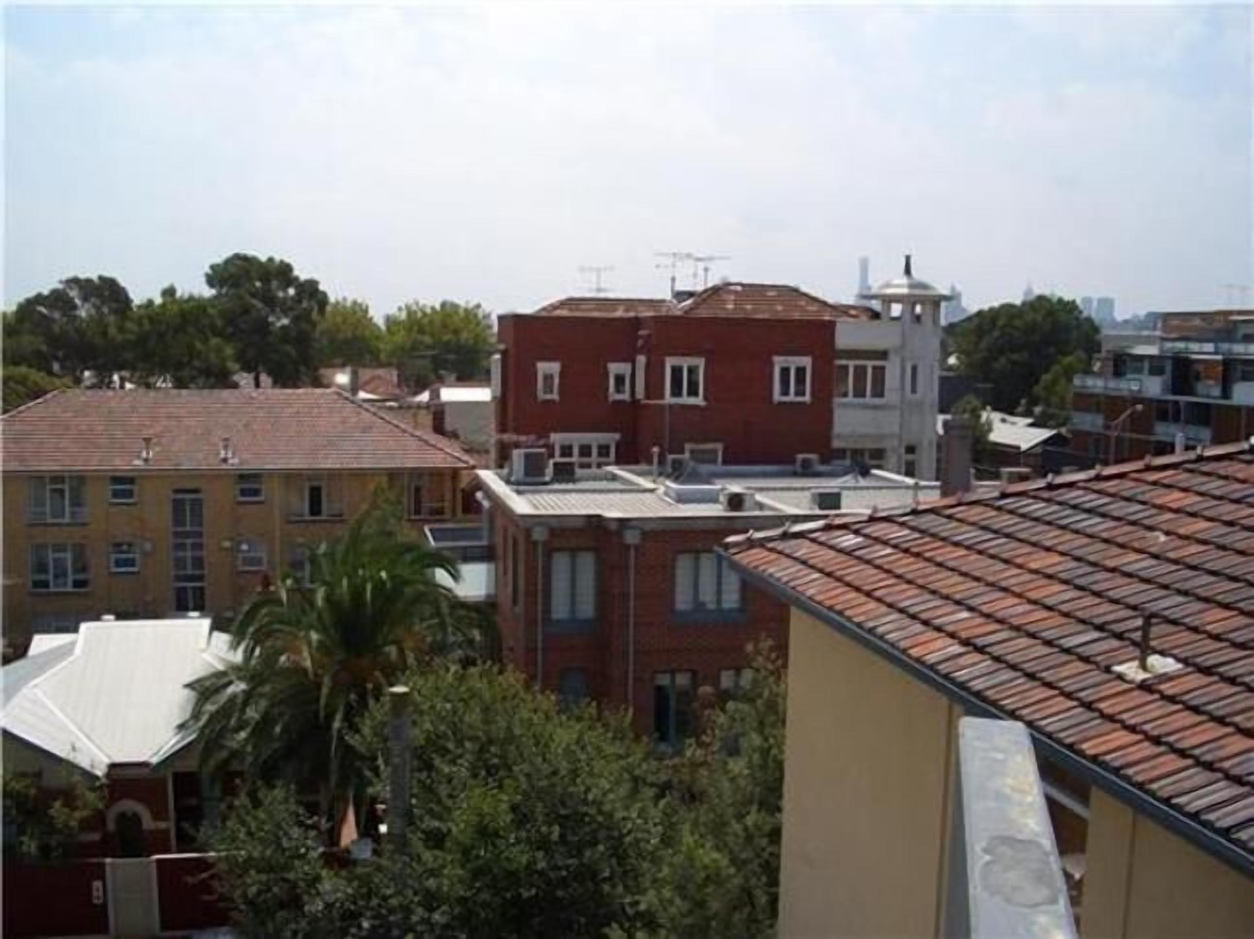 Pasadena Top Floor 1BR w balcony + free WiFi + parking — image 30