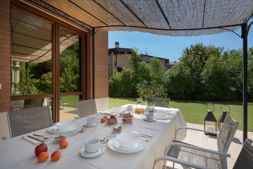 Villa garden 3 rooms 7 bed garage wifi Gardasee (CIN IT017164C25S8NZEZ8)