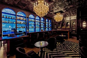 بار (في المنشاة)