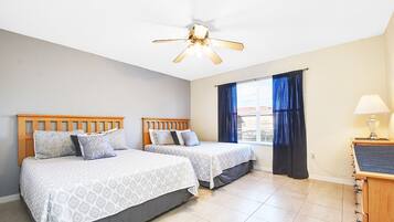 5 bedrooms, desk, free WiFi