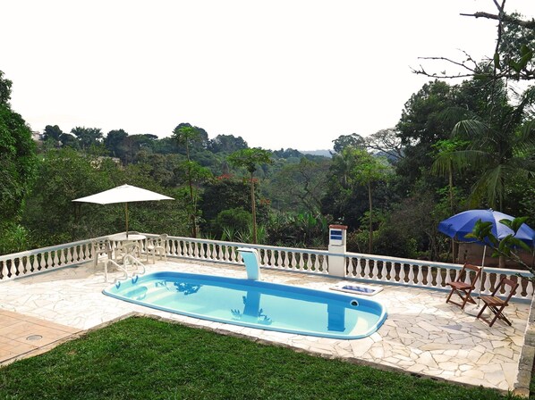 Tina de hidromasaje al aire libre