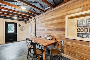 Dining - The Shed for Couples Only!-Hermann (Hermann)