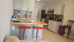 Fridge, microwave, oven, coffee/tea maker