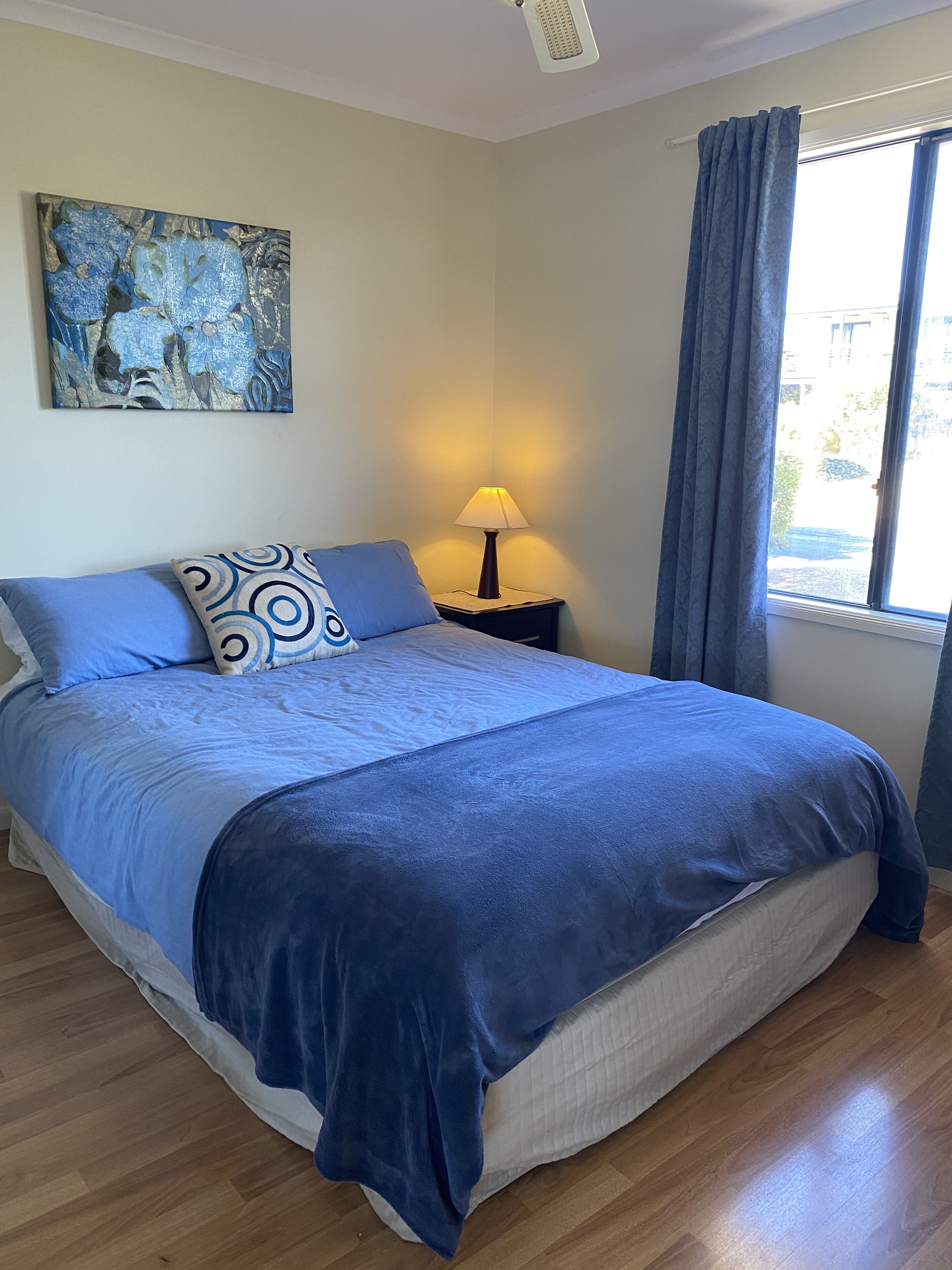 The Eyrie - coastal retreat — image 4