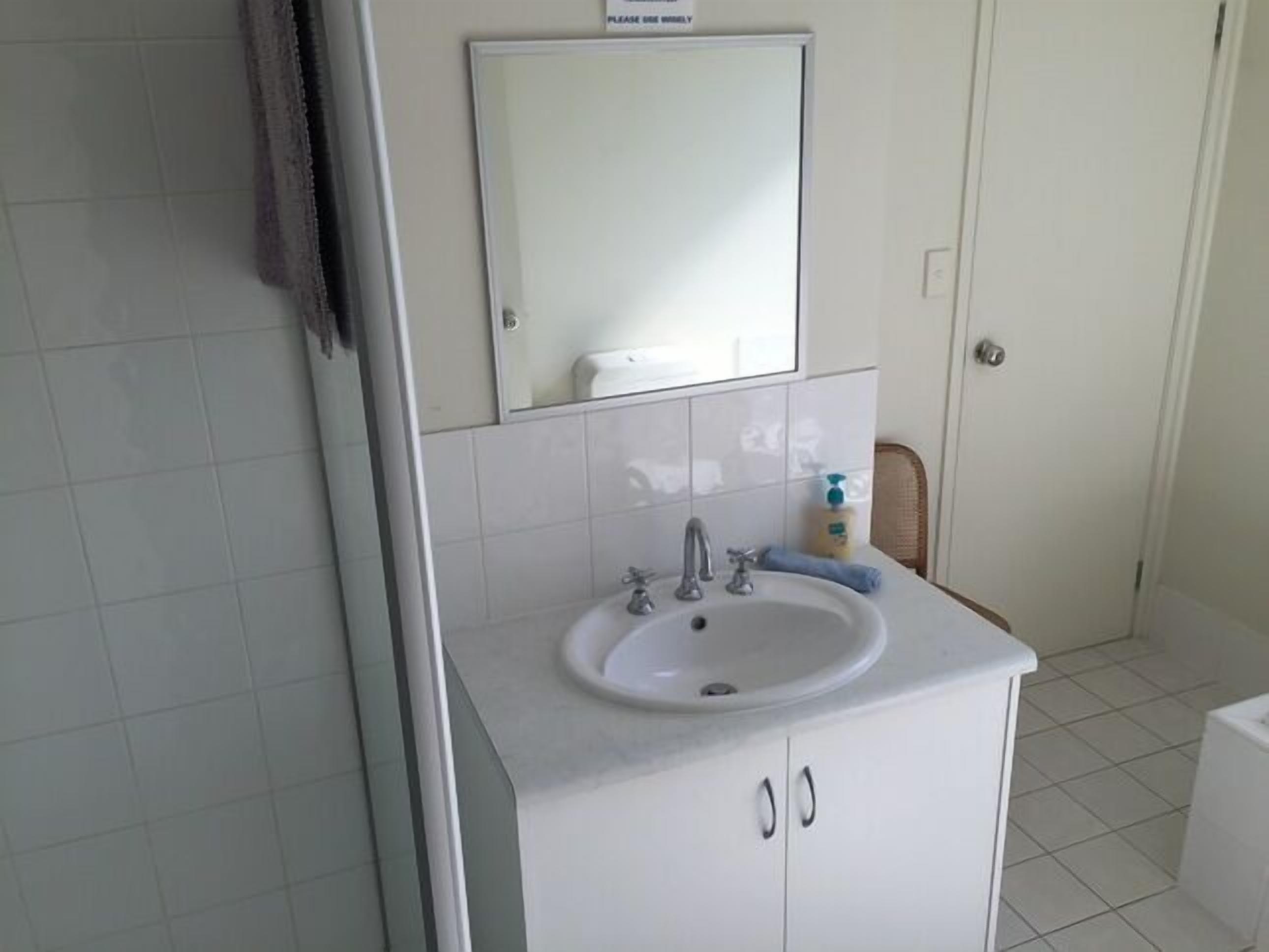 The Eyrie - coastal retreat — image 14